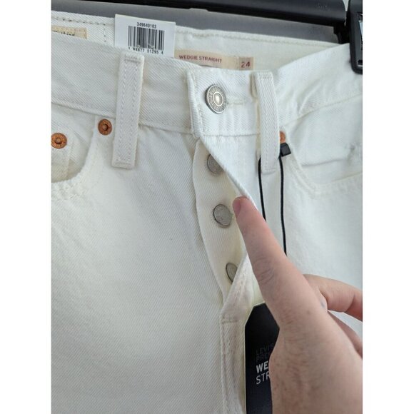 NWT Levi Strauss Wedgie Straight High Rise White Denim Jeans Size 24 - Picture 3 of 10